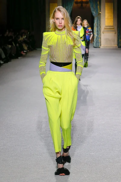 Look 59